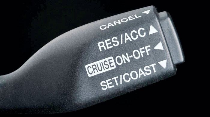 Πως λειτουργούν τα Cruise Control και Adaptive Cruise Control;